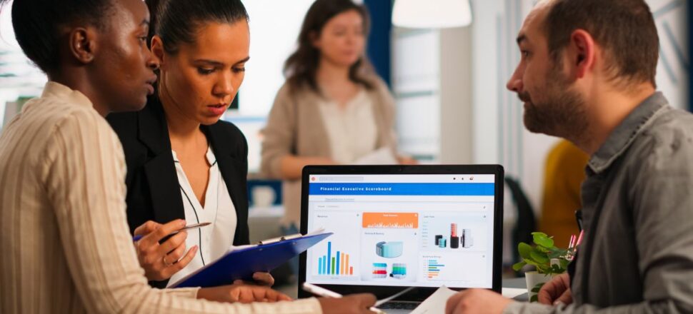 LinkedIn lead generation ROI India — B2B company measuring outreach campaign results and pipeline growth