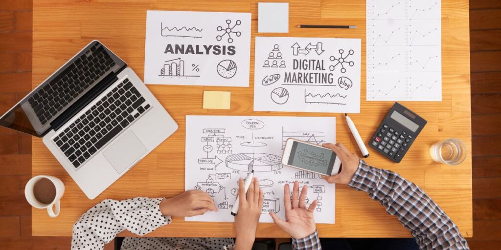 B2B digital marketing agency India — specialist B2B strategy vs generalist agency approach comparison